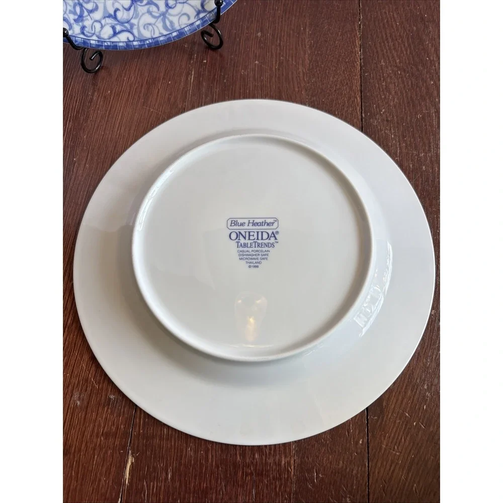 Porcelain Oneida Table Trends Blue‎ Heather Dinner Plate 10.5